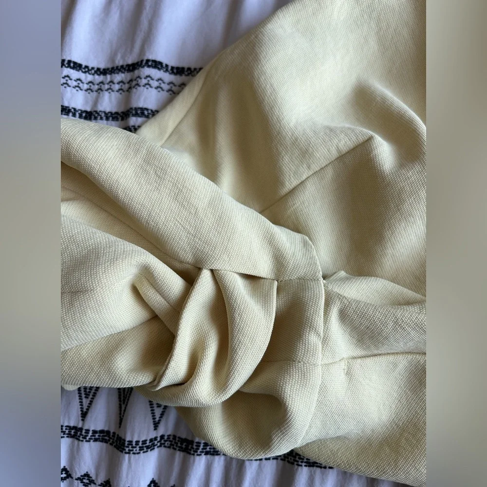 Aritzia Wilfred Coulement Open Back Jumpsuit Lemon Meringue. Size 4 - Picture 8 of 16